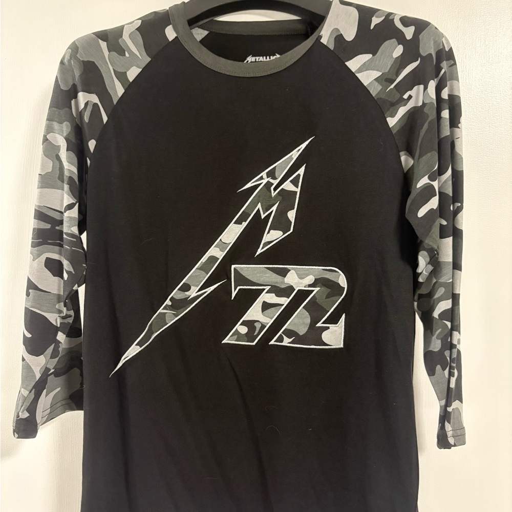 Official Metallica camo concert Tshirt